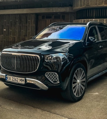 В Киеве заметили новейший роскошный кроссовер Maybach за 8 миллионов 