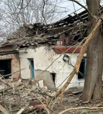Загарбники обстріляли село на Донеччині, загинула жінка
