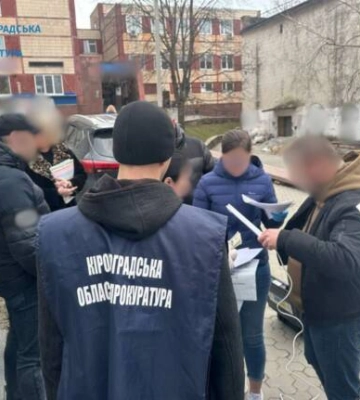 У Кропивницькому викладачка ЦДУ вимагала 500 доларів за захист магістерської 