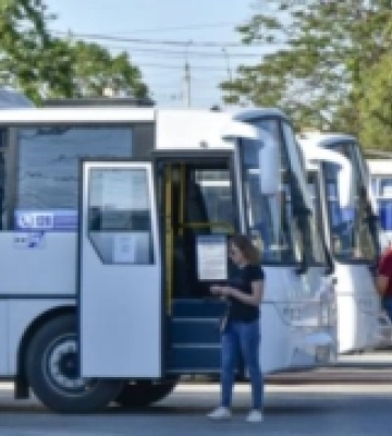 Окупанти планують запустити новий автобусний маршрут зі Скадовська на Херсонщині до Криму