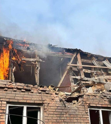 Під час чергового російського обстрілу Нікополя постраждала жінка