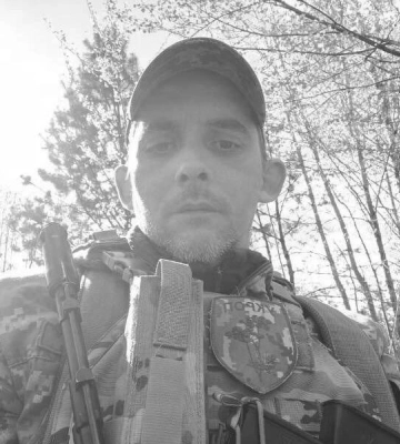 Із 38-річним солдатом попрощалися у Черкасах