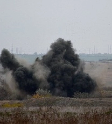 Россия уничтожает Курахово: ужасные видео момента сброса авиабомб
