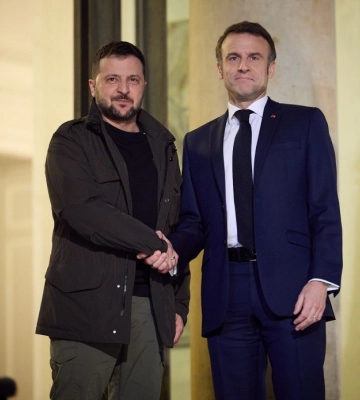 Зеленський відреагував на заяву Макрона, що не можна виключати відправку західних військ в Україну 
