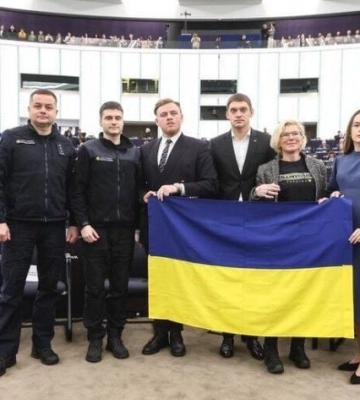 Глава ЗОВА отдал премию им. Сахарова на помощь Силам обороны Украины