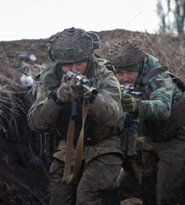 Бої української армії проти росіян на Сході: нові виклики та загрози