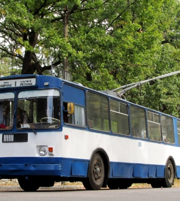 На одному з черкаських тролейбусів може з’явитися реклама ломбарду