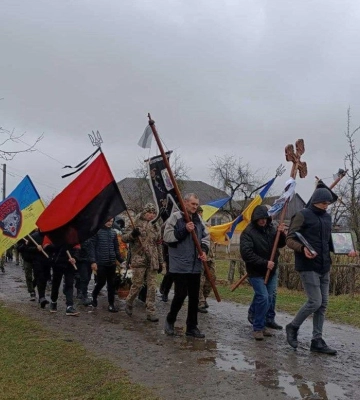 На Волині провели в останню дорогу воїна Романа Літвіна