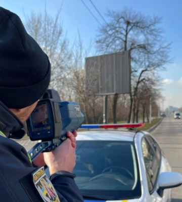 Де поліція вимірює швидкість руху у Києві: список вулиць