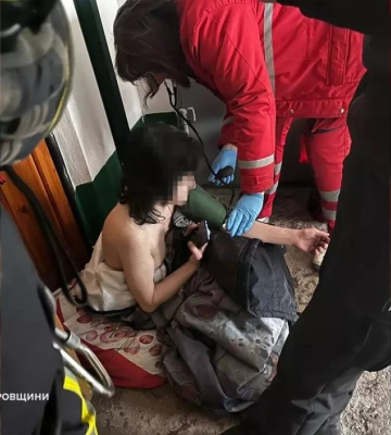 Ледь не задихнулась: на Дніпропетровщині під час пожежі врятували жінку