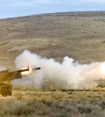 Атаковали из HIMARS: в Луганской области сгорел склад боеприпасов россиян — СМИ