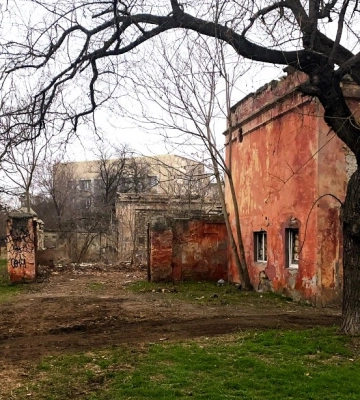 В Одесі відомий парк перетворили на сміттєзвалище