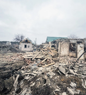 Окупанти КАБами обстріляли Вовчанськ, загинула жінка, ще одна дістала поранення