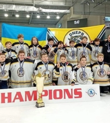 «Дніпро-2011» виграв Молодіжну континентальну хокейну лігу