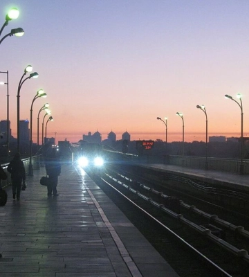 В Киеве станция метро &quot;Днепр&quot; возобновляет работу после закрытия с начала вторжения рф