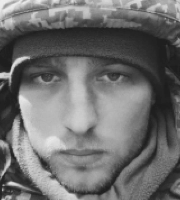 Захисник Сергій Семенюк «на щиті» повертається додому в Острог