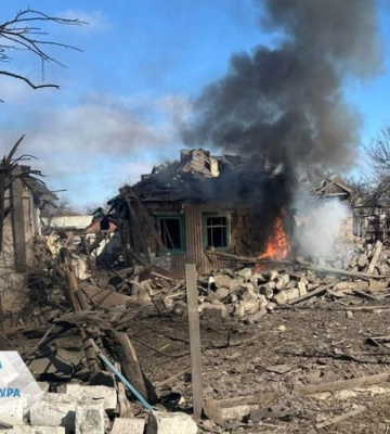 Росіяни скинули на приватний сектор Торецька авіабомбу, є поранені
