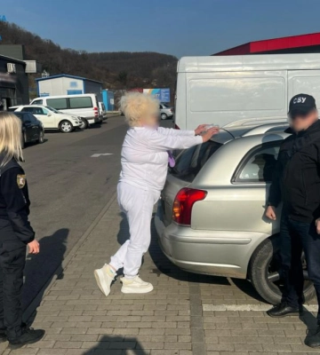 На Закарпатті затримали жительку Київщини за підозрою у збуті ртуті