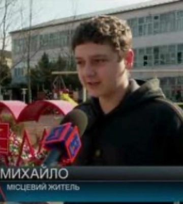 У Виноградові встановили контейнер для збору пластмасових кришечок «Еко – серце»