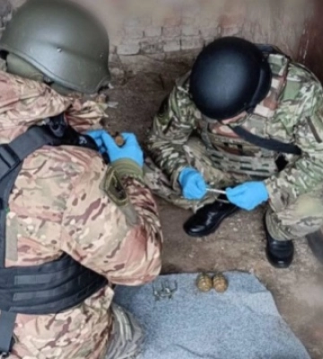 На Київщині поліція викрила чоловіка, який зберігав вдома арсенал боєприпасів