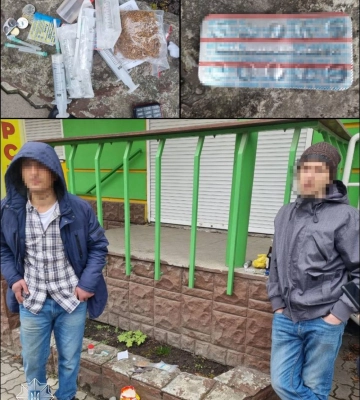 У Рівному двоє чоловіків викрали у громадянки нарковмісні таблетки