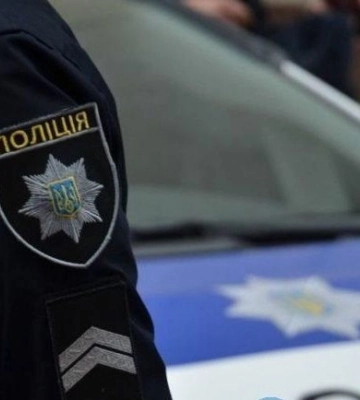 В Одеській області на вулиці знайшли мертвого чоловіка у формі