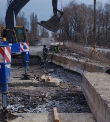 У Балаклійській громаді на Харківщині почали відновлювати міст, зруйнований у 2022 році