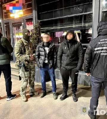 Гучна справа у Кривому Розі:  затримали двох чоловіків, що переправляли військовозобов’язаних через кордон
