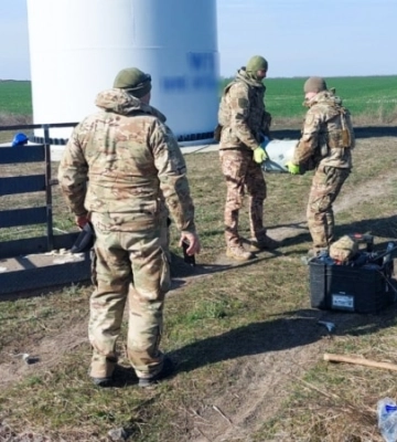 Поліція: бойова частина Shahed застрягла у гвинті вітряка на Миколаївщині