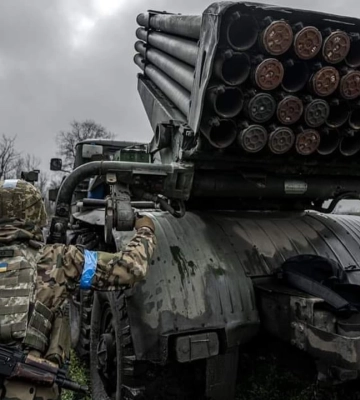 Окупанти використовують гольф-кари для штурмів через нестачу бронетехніки – Тарнавський
