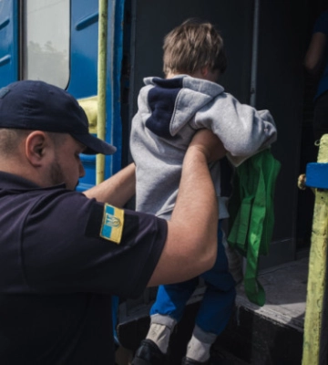 У двох громадах Харківщини проведуть примусову евакуацію дітей – ухвалено рішення
