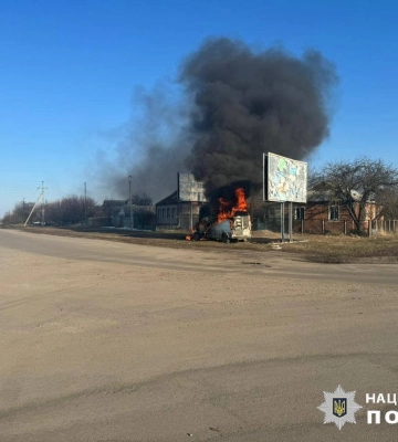 У Вовчанську російський дрон влучив у цивільну автівку: є загиблі