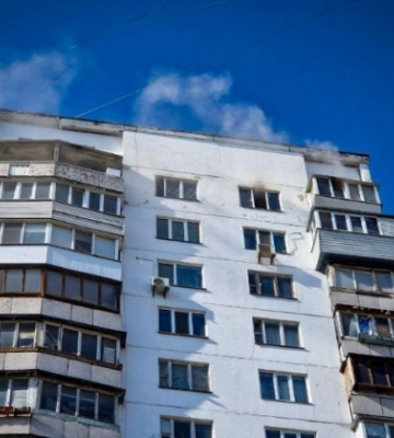 У Києві спалахнула пожежа у багатоповерхівці