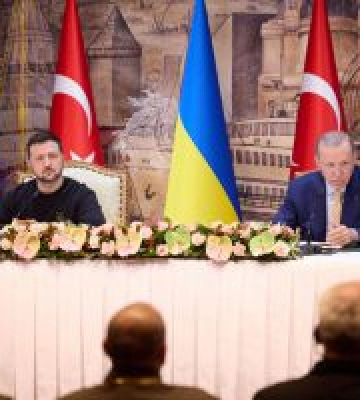 Президент України в Стамбулі провів зустріч із представниками оборонних компаній Туреччини