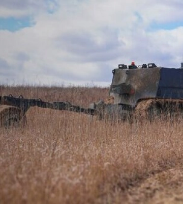 Для розмінування на Харківщині використовують вітчизняну машину з дистанційним управлінням, - ДСНС. ФОТОрепортаж