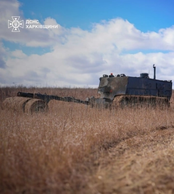 Вітчизняна машина для розмінування допомагає очищати Харківщину