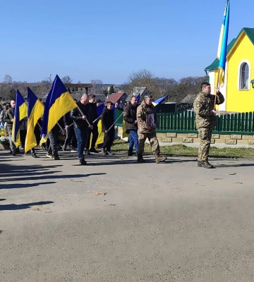 Поповнив ряди Небесного Легіону: на Волині попрощалися із бійцем Віктором Козачуком
