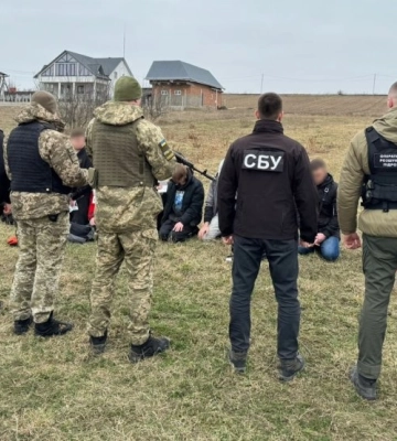 340 000 євро за втечу з України: на кордоні зупинили бус з ухилянтами