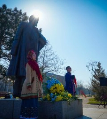 У Миколаєві відзначають 210 річницю з дня народження Тараса Шевченка