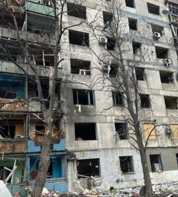 Десять житлових багатоповерхівок пошкоджено внаслідок ракетного обстрілу Мирнограду Донецької області 