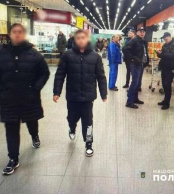 У торговому центрі Дніпра побилися троє чоловіків