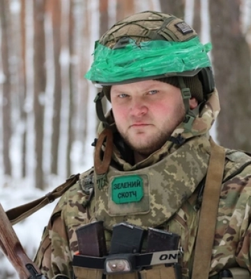 За відбиття штурму у Серебрянському лісі бійця волинської «сотки» нагородили «Золотим хрестом»
