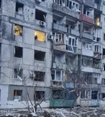 Десять житлових багатоповерхівок пошкоджено внаслідок ракетного обстрілу Мирнограду Донецької області 