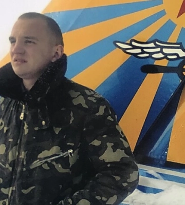 У Франківську попрощаються з пілотом ЗСУ, пластуном Андрієм Ткаченком