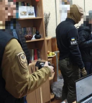 На Полтавщині адвокатку підозрюють у допомозі ухилянтам, бажаючим втекти за кордон. ФОТО