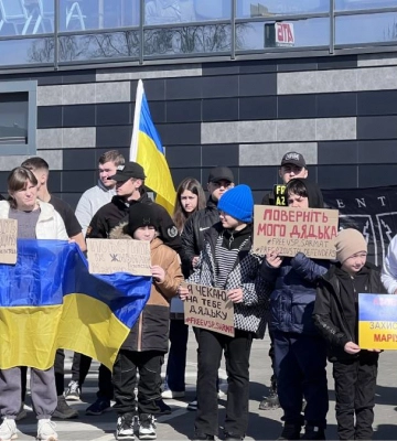 У Iвано-Франківську відбулась акція та автопробіг в підтримку захисників Маріуполя