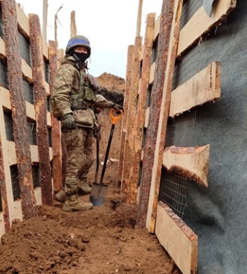 В Украине возводят три полосы новых оборонительных рубежей длиной 2 тыс. км – Зеленский на Ставке