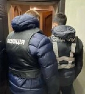 Угрожали отправить в 3 ОШБр. Мужчины под видом ТЦК выбили у киевлянина 1,7 млн грн – фото