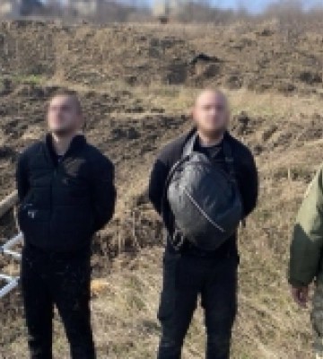 Біля кордону на Одещині затримали утікачів з телескопічною драбиною