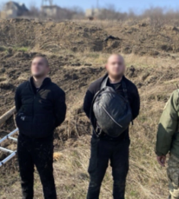 Біля кордону на Одещині затримали утікачів з телескопічною драбиною